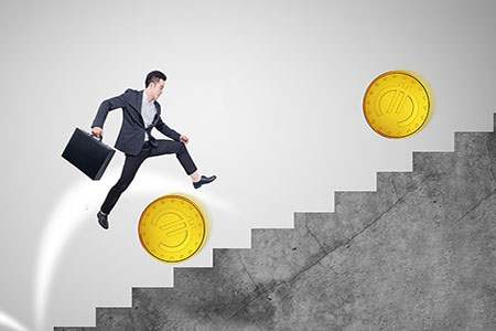 期货横盘持仓量下降（期货高位持仓量下降）